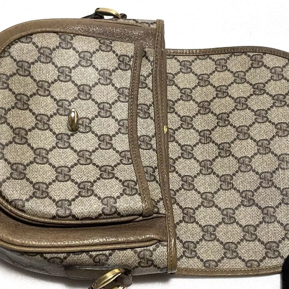 Authentic Gucci Shoulder /Crossbody Bag. - Picture 17 of 17